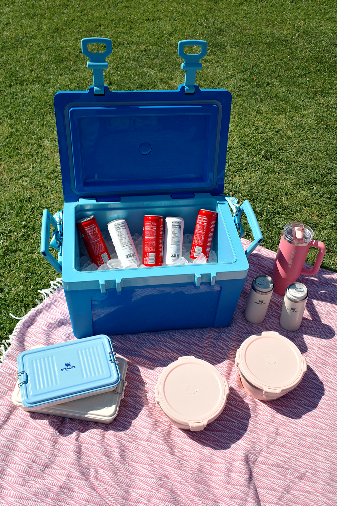 The Easy Carry Outdoor Cooler | 16 QT